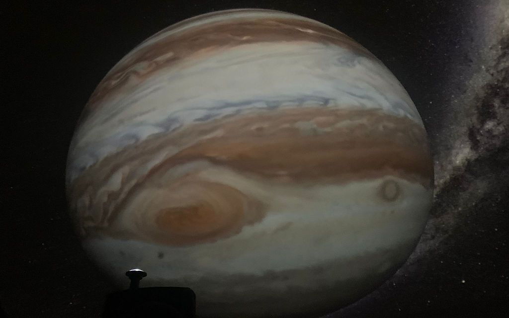 Faszination Sternenhimmel - das Schulplanetarium ist zu Besuch